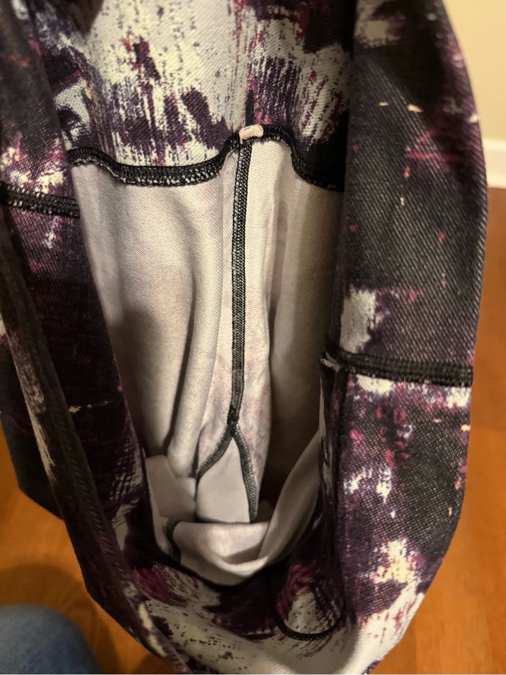 Lululemon Abstract Brushstroke High Rise 28
